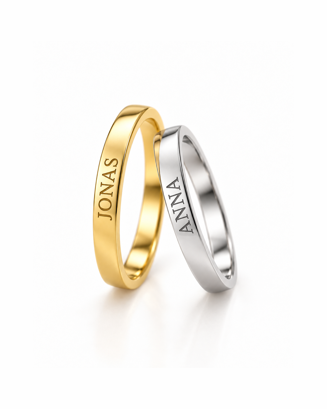 VEDA Ring mit Namensgravur in Gold und Silber – Lorelia