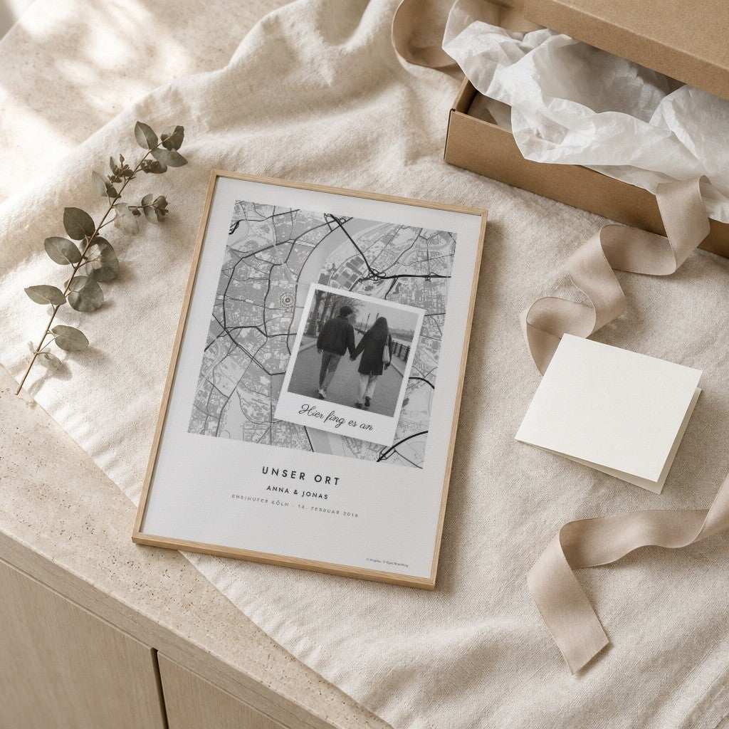 Stadtkarte FOTO + KARTE – euer Ort, euer Bild – als Geschenk im Eichenrahmen