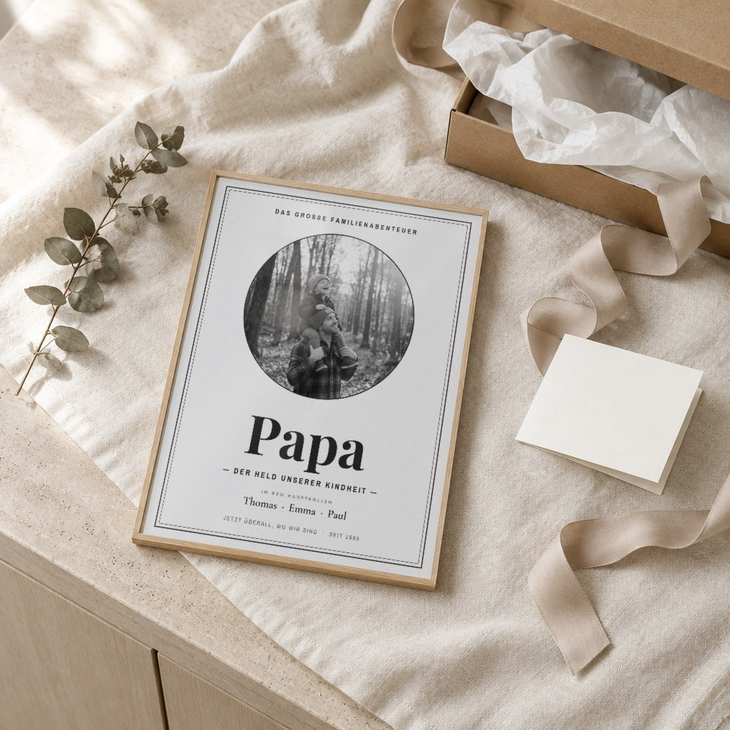 Papa-Poster DER HELD – euer Kinoplakat – als Geschenk im Eichenrahmen