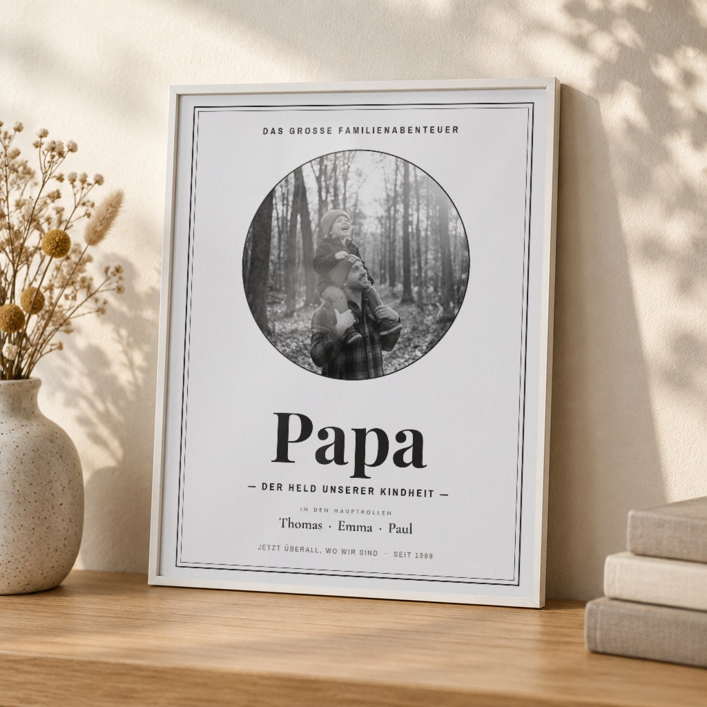 Papa-Poster DER HELD – euer Kinoplakat – Nahaufnahme im weißen Rahmen