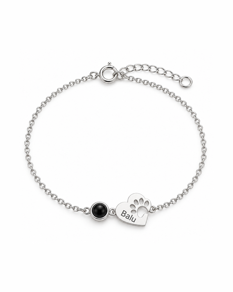 NUKA Pfotenarmband mit Foto und Name Silber – Freisteller – Lorelia
