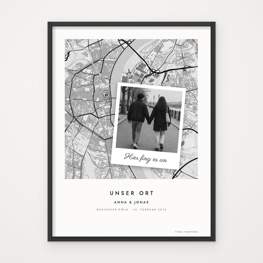 Stadtkarte FOTO + KARTE – Poster im schwarzen Rahmen