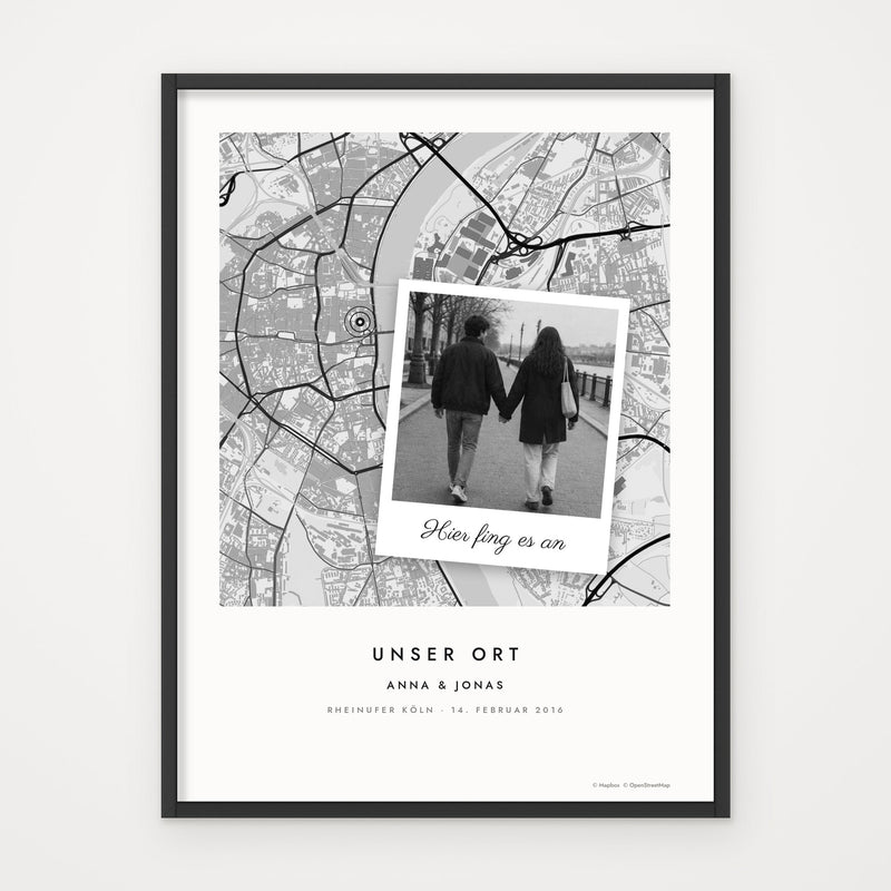 Stadtkarte FOTO + KARTE – Poster im schwarzen Rahmen